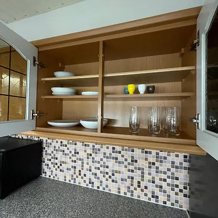 Ruhige * تْسيتهاين