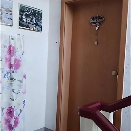 Ruhige شقة تْسيتهاين
